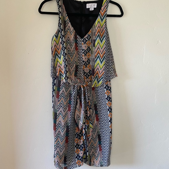 Jessica Simpson knee length dress, tie front. V neck. Size 2.